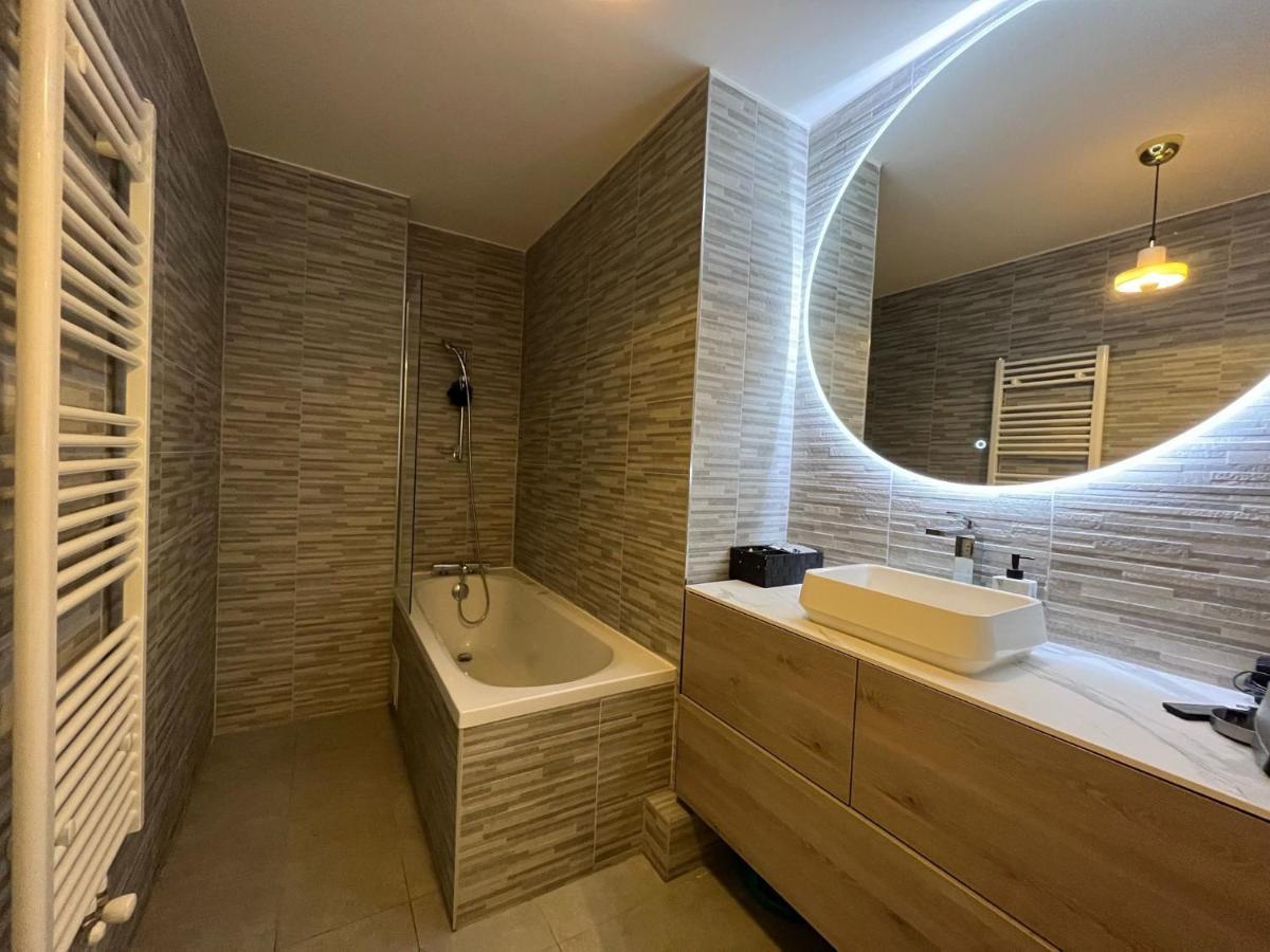 Appartement Luxueux Climatise Avec Terrasse, 6 Couchages - 17Eme Arrondissement De Paris Clichy Ngoại thất bức ảnh