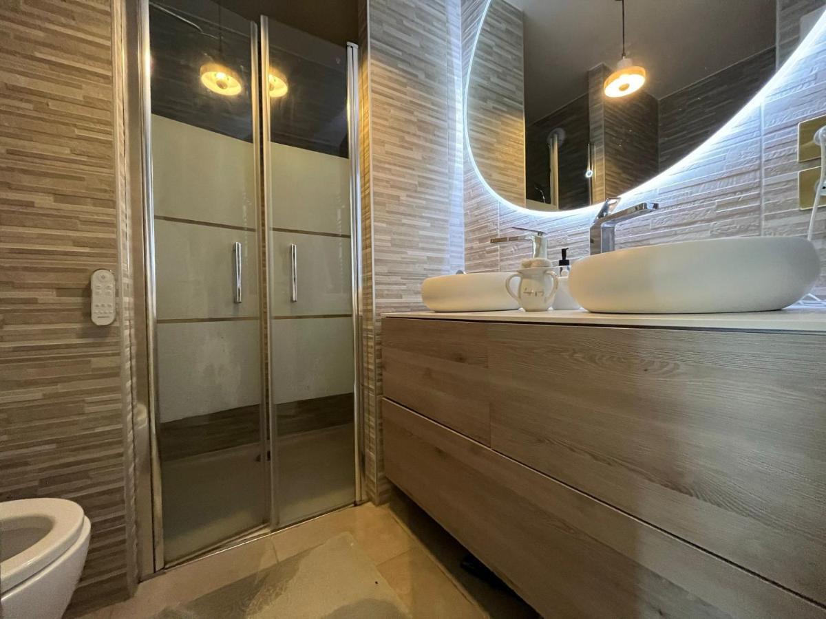 Appartement Luxueux Climatise Avec Terrasse, 6 Couchages - 17Eme Arrondissement De Paris Clichy Ngoại thất bức ảnh