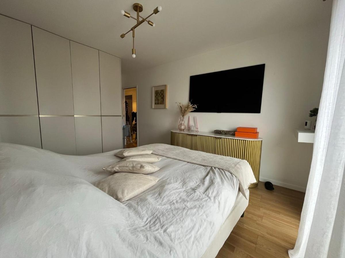 Appartement Luxueux Climatise Avec Terrasse, 6 Couchages - 17Eme Arrondissement De Paris Clichy Ngoại thất bức ảnh